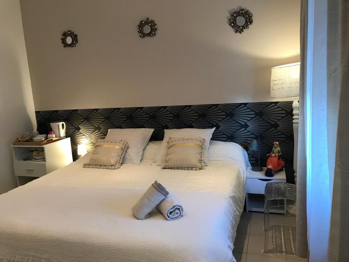 ナルボンヌ Le Marty Bed & Breakfast エクステリア 写真
